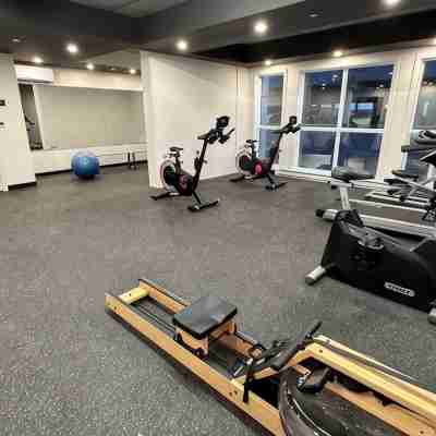Le Sky 1102 - with Free Interior Parking + Gym Fitness & Recreational Facilities