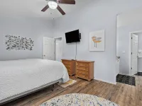 Inviting 2Br Half-Plex-Equipped Kitchen & Garage Hotels in Keizer