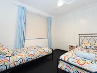 1 Commodore Batehaven Hotels in Batehaven