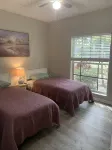 Spacious 3-bed townhouse, walk to Atlantic Ave - 주방