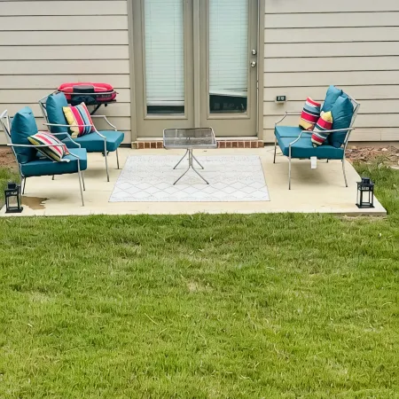 Cozy house in Covington with  3-Bdr. 2bth. AC and WiFi.