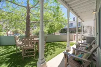 Casa de Oro – Luxe Comfort in the Heart of Old Bisbee Private Yard & EV Charger!