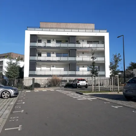 Superb T3 apartment in a quiet location overlooking the port of Crouesty