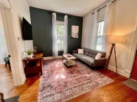 Cozy Bungalow - Close to Campus + Nespresso Coffee Maker! - Bungalows