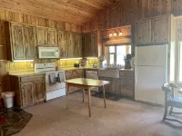 Cozy Cabin with River Access optional full 50amp RV hook-ups onsite - 무료 와이파이