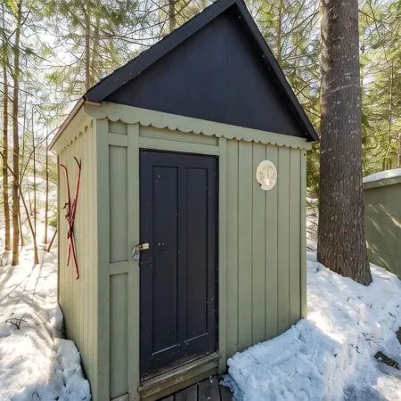 Sugarloaf camp - ski/ outdoors rustic retreat