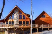 Private Mountain Lodge 5 Masters, Large Cabin Mt. Airy, NC - 4-Star