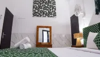 Almira Home Stay Banyuwangi Kota 3 Bedroom Syariah - Wifi