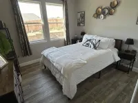 The Sage Field House - Hot Tub, Ping Pong, and 8 Minute Walk to down Town! Hotels in Murphys