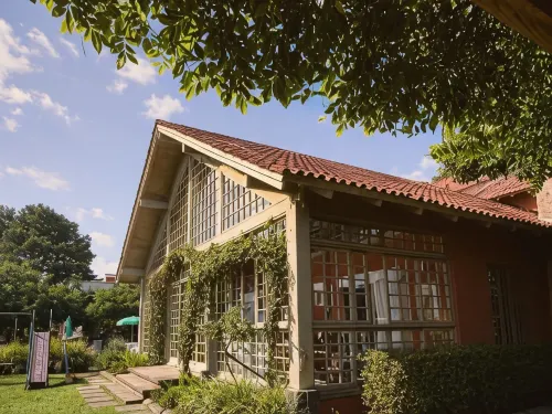Golden Hills Vila Suzana - Inns