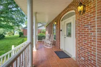 Modern Home in the Heart of Murphy, Hi-Tech Massage Chair, Jetted Tub, KING Bd! - 3-Star