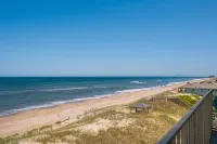 Oceanfront Obx Condo, Top Floor, Walk-in Shower and Patio - 4 estrellas
