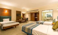 Shenbaga Hotel and Convention Centre - parking