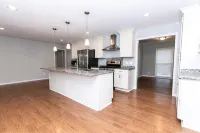 460 Holt - balcony