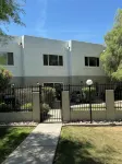 Walking distance to MIll Ave, Tempe Beach Park, Sun Devil Stadium, ASU. UPDATED! - 방갈로