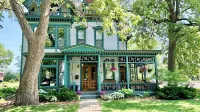 Unit 1 Historic Irvine Park House near West 7th Bars, Restaurants, Xcel, River - 4 estrellas