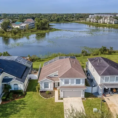 Splendid Lake View Villa with Heated Pool/Spa Near Disney