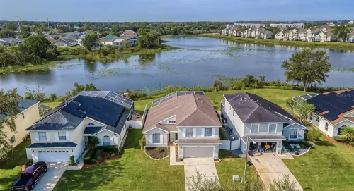 Splendid Lake View Villa with Heated Pool/Spa Near Disney - 3-Star