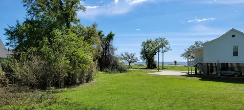 "MINT TO SEA" New Beach Cottage with porch views - 900 ft from the beach! - 4-Star
