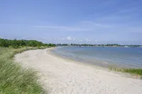 NEW!! Cape Cod Estate with Access to Private Sandy Beach and Dock! - Homestays