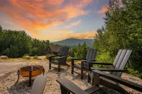 Mountain View Chalet with Hot Tub and Game Room - Wifi