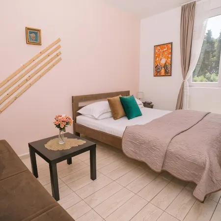 Comfort Apartment with Sea view & Pino