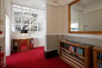 The Crown Hotel - 2-Star