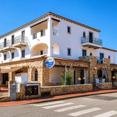 莫拉拉燈塔飯店 布蘭丁奇灣海灘（Cala Brandinchi Beach）附近的飯店
