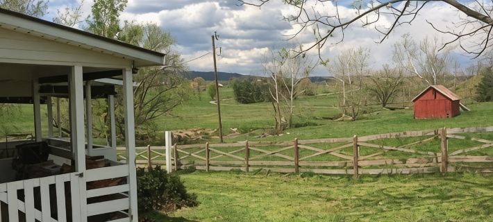 Quaint Country Cottage, Mountain Views, VT/Radford/VA Families Haven! Hotels in Pulaski County