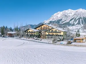Almfrieden Hotel & Romantikchalet