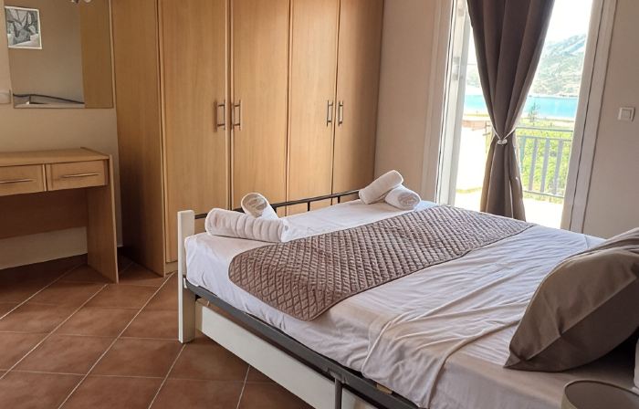 Large 4 bedroom family villa, fabulous Sea views private pool with Jacuzzi seat