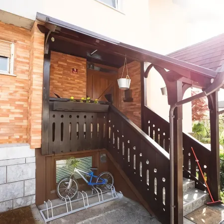 Hostel LakeBled