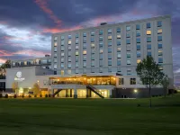 DoubleTree by Hilton Niagara Falls Hotels near Niagara Falls State Park