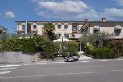 Hotel Al Sole Bardolino Hôtels à proximité de : Chiesetta di San Zeno