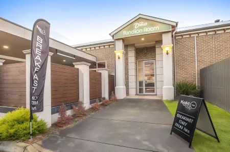 Nightelier Carrum Downs (Sands Hotel) Отели в г. Каррум Даунс
