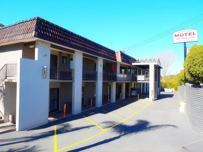 Bella Vista Motel Hotels near Central Coast Leagues Club