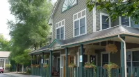 The Craftsman Inn & Suites