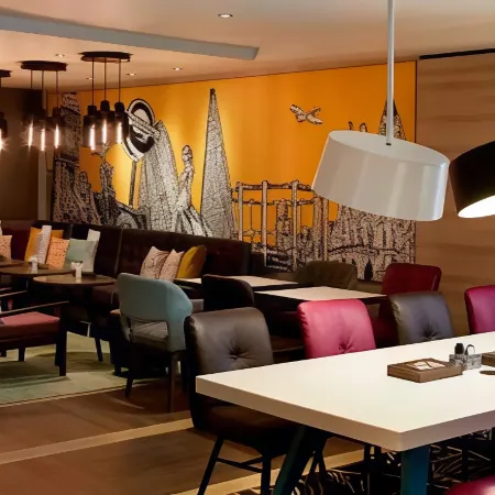 Premier Inn London Blackfriars Отели рядом с достопримечательностью «Улица Флит-стрит»