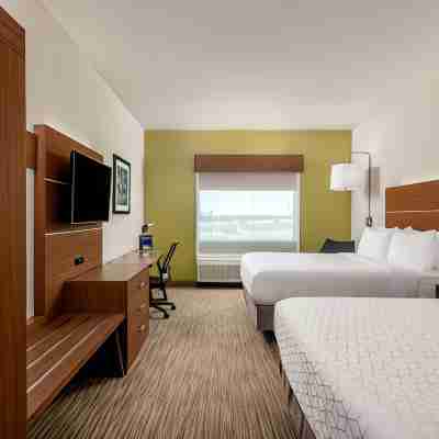 Holiday Inn Express & Suites Punta Gorda Rooms