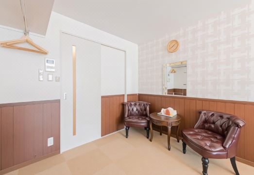 플로럴 그린 메이플 하우스 외부