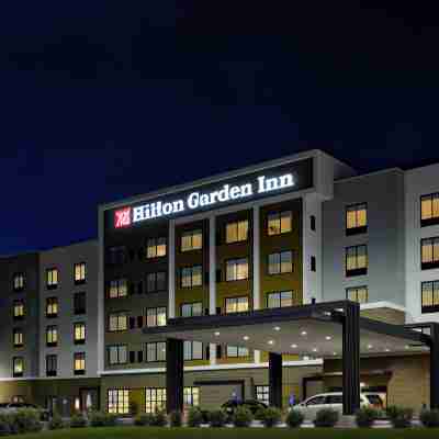 Hilton Garden Inn Louisville Mall of St. Matthews Hotel Exterior