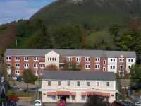 Camden Riverhouse Hotel and Inn