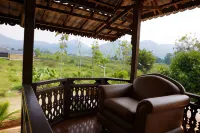 Mlejit Villa Cipanas Hotels in Sukaresmi