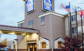 Sleep Inn & Suites Buffalo Airport