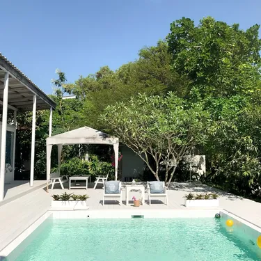 รูปภาพของอาทิตย์ธารา