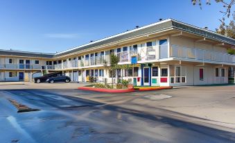 Motel 6 Hayward, CA - East Bay