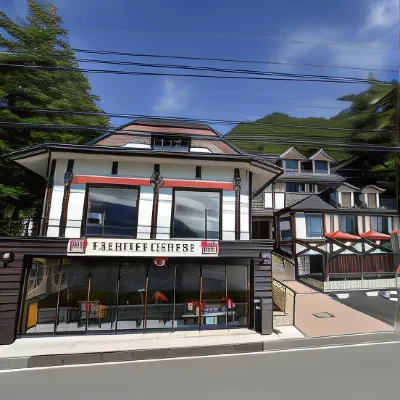Ma Maison Saiko Hotel dekat Motosuko Lake
