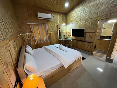 Santanas Wooden Cottages Hotels in Chicalim