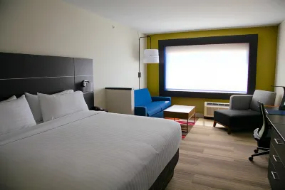 Holiday Inn Express & Suites Oswego Hotels in Oswego