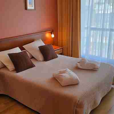 Brit Hotel du Ban Rooms